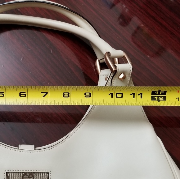 Vintage Leather Gucci Hobo - Picture 6 of 8